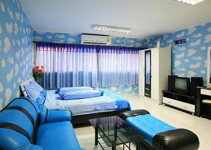 Deluxe At Popular Apartment